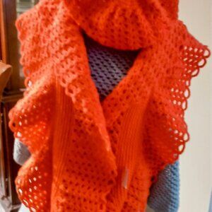BERET/BEENIE & LONG SCARF